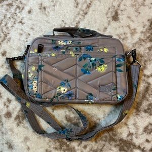 Lug Scoop Gray Floral Quilted Nylon Crossbody Organizer Bag Purse Travel RFID